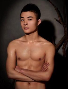 张量 南京 32岁 175cm 70kg