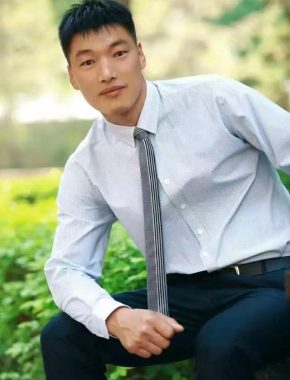 李蓓 南京 35岁 185cm 85kg