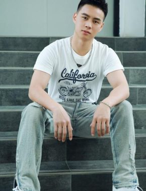 谭凯 南京 26岁 174cm 62kg