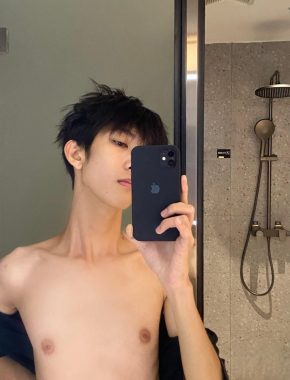 碎冰冰/Jordan Gonzales 南京 19岁 182cm 63kg