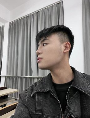 欧少 南京 22岁 183cm 70kg
