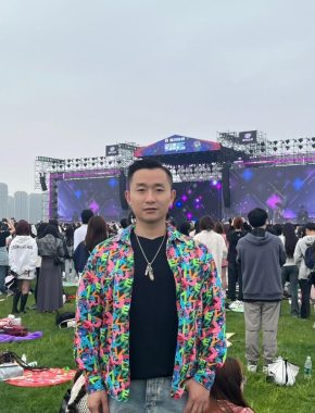 侯通 南京 30岁 176cm 66kg