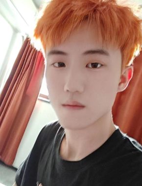 大鱼 南京 24岁 176cm 58kg