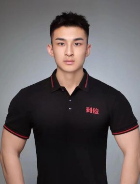 张亮 南京 23岁 180cm 66kg