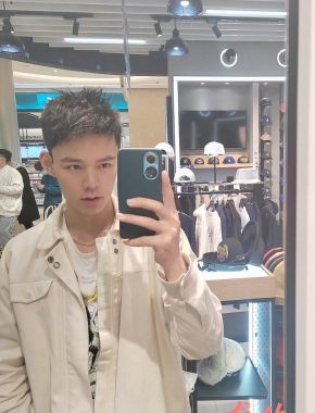 龙梦柔 南京 26岁 180cm 65kg