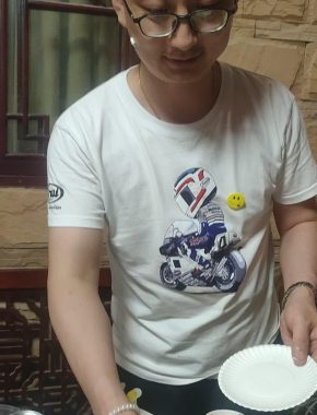郭启明 铜仁 33岁 172cm 65kg