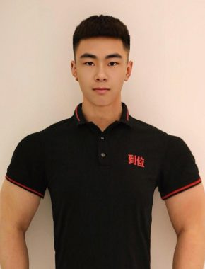 张利兵 贵阳 25岁 183cm 65kg