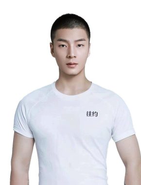 黎云洋 武汉 28岁 182cm 82kg