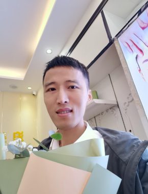 杨松 贵阳 36岁 175cm 60kg