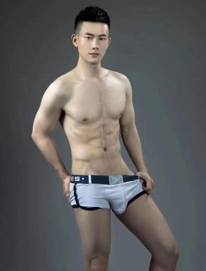 杨洪 武汉 36岁 172cm 63kg