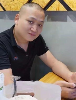 朱严平 武汉 37岁 170cm 60kg