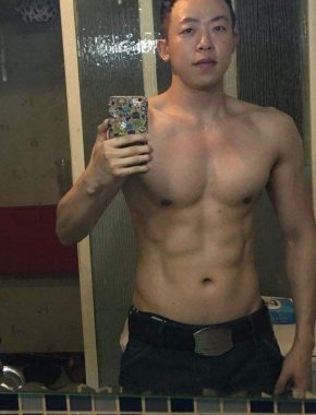 李湘 武汉 37岁 185cm 82kg
