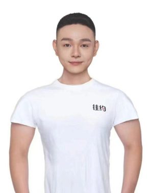 马亚军 长沙 32岁 176cm 68kg