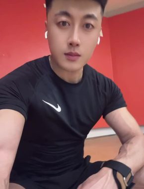 杨力强 长沙 38岁 181cm 73kg