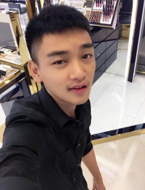 吴念真 长沙 33岁 176cm 60kg