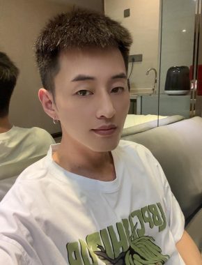 朱兵 长沙 40岁 176cm 60kg