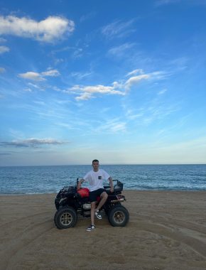 王昭 海口 32岁 175cm 65kg