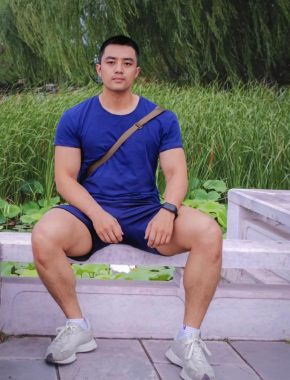 陈兴龙 抚顺 40岁 182cm 84kg