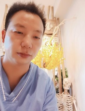 苏尔俊 昆明 42岁 172cm 70kg