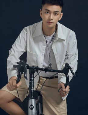 吴杰 长沙 34岁 177cm 60kg