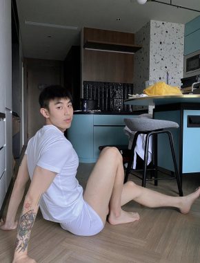 酷酷尹城 长沙 29岁 183cm 80kg