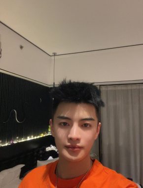 丛君龙 大连 29岁 178cm 140kg