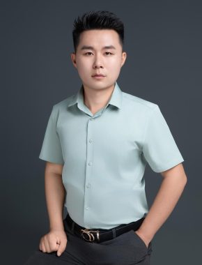 刘泉 柳州 33岁 170cm 60kg
