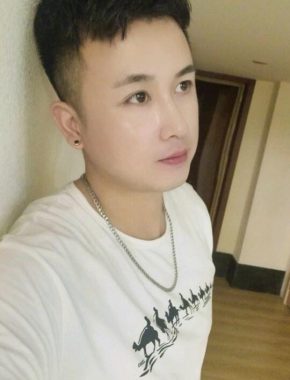 关世雨 大连 30岁 182cm 80kg