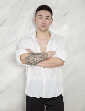 路鹏 沈阳 31岁 176cm 75kg