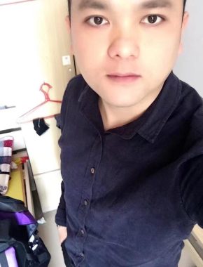 黄玉伟 南宁 38岁 173cm 73kg