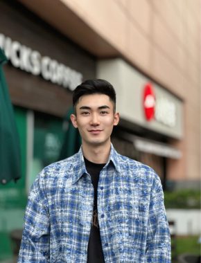 喻浩 昆明 26岁 181cm 65kg