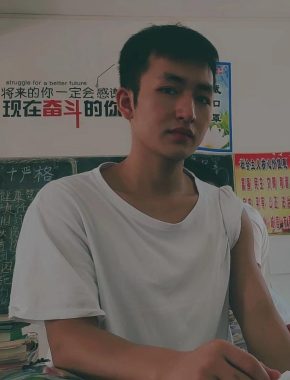 邓官富 南宁 25岁 162cm 58kg