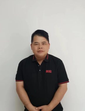 张京力 南宁 44岁 168cm 76kg