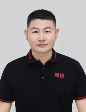 孙国宝 南宁 43岁 175cm 76kg