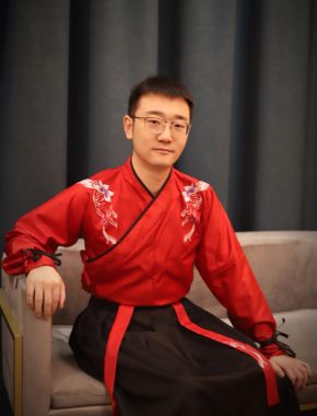 任政华 昆明 32岁 175cm 66kg