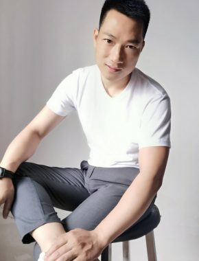 贺峻霖 南宁 31岁 168cm 62kg