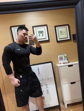 王煜权 昆明 30岁 178cm 82kg