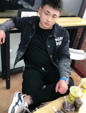 李思博 沈阳 22岁 168cm