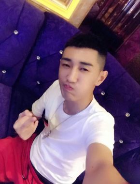 李荣浩 沈阳 32岁 181cm 63kg