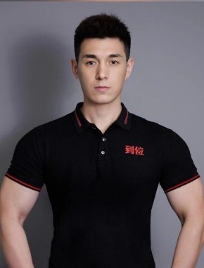 陈云 沈阳 42岁 186cm 80kg