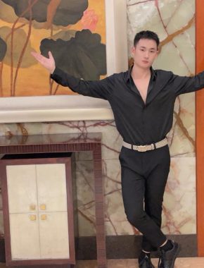 胡亮 海口 27岁 177cm 68kg