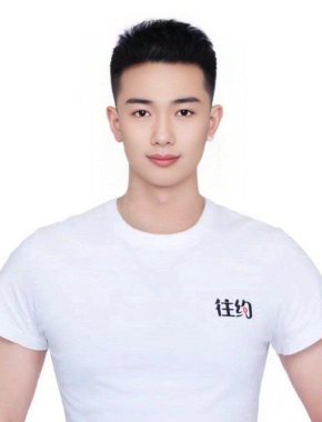 周世超 三亚 32岁 178cm 68kg