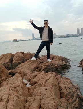 申鹏飞 三亚 43岁 175cm 65kg