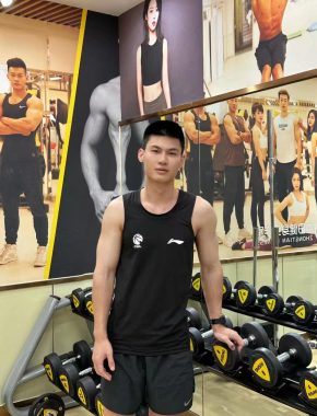 占友 中国香港 24岁 182cm 71kg
