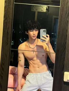 艺燃 中国澳门 25岁 179cm 67kg