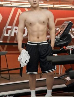 柳鑫宇 中国澳门 29岁 183cm 83kg