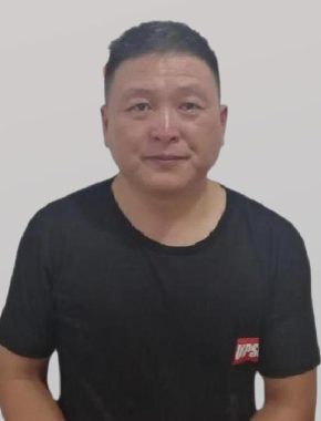 赵旭 呼和浩特 53岁 168cm 70kg