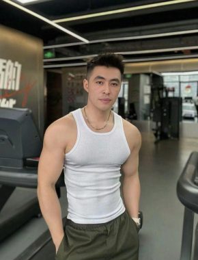陈超 长春 31岁 178cm 60kg