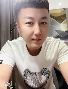 张岩 长春 35岁 180cm 150kg