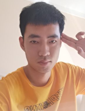 李佳欣 忻州 26岁 188cm 79kg